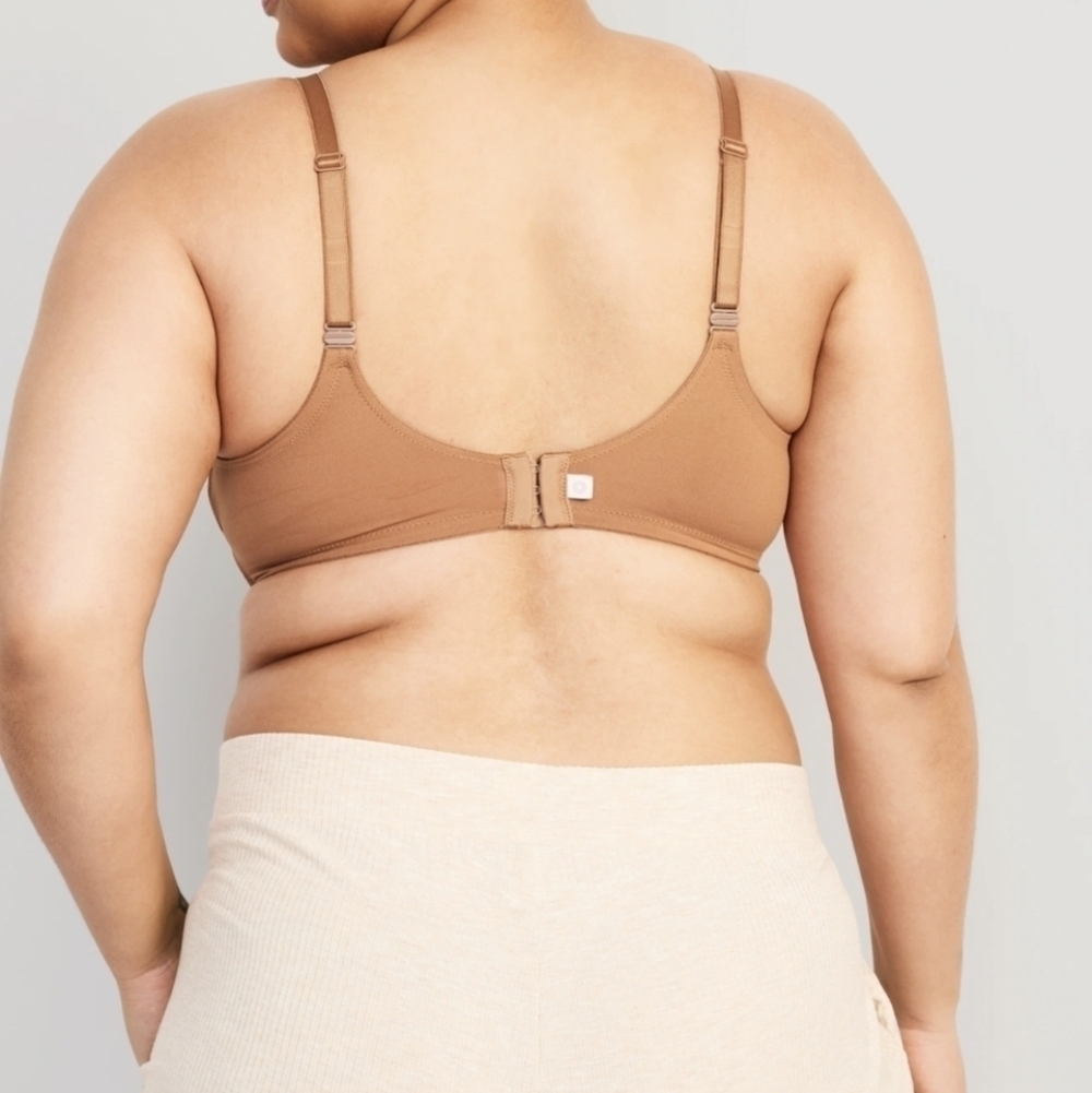 42DD • Old Navy • Wireless Full-Coverage Molded Bra - Cocoa mocha - Picture 3 of 6